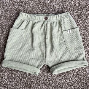 Comfy Kids Ribbed Shorts in Light Green
